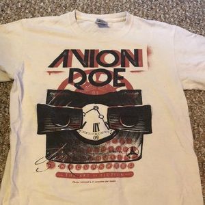 Avion roe band T-shirt